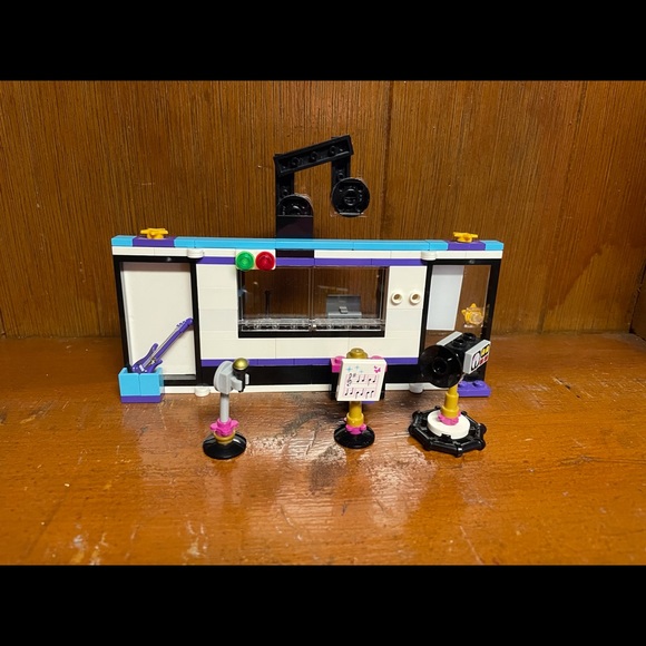 Lego Friends Pop Star Recording Studio 🎶 - Picture 5 of 10